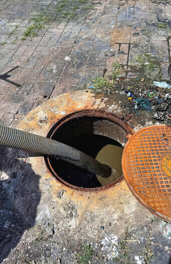 https://plumbermorley.com.au/uploads/2025/06/blocked-drains-256136.jpg